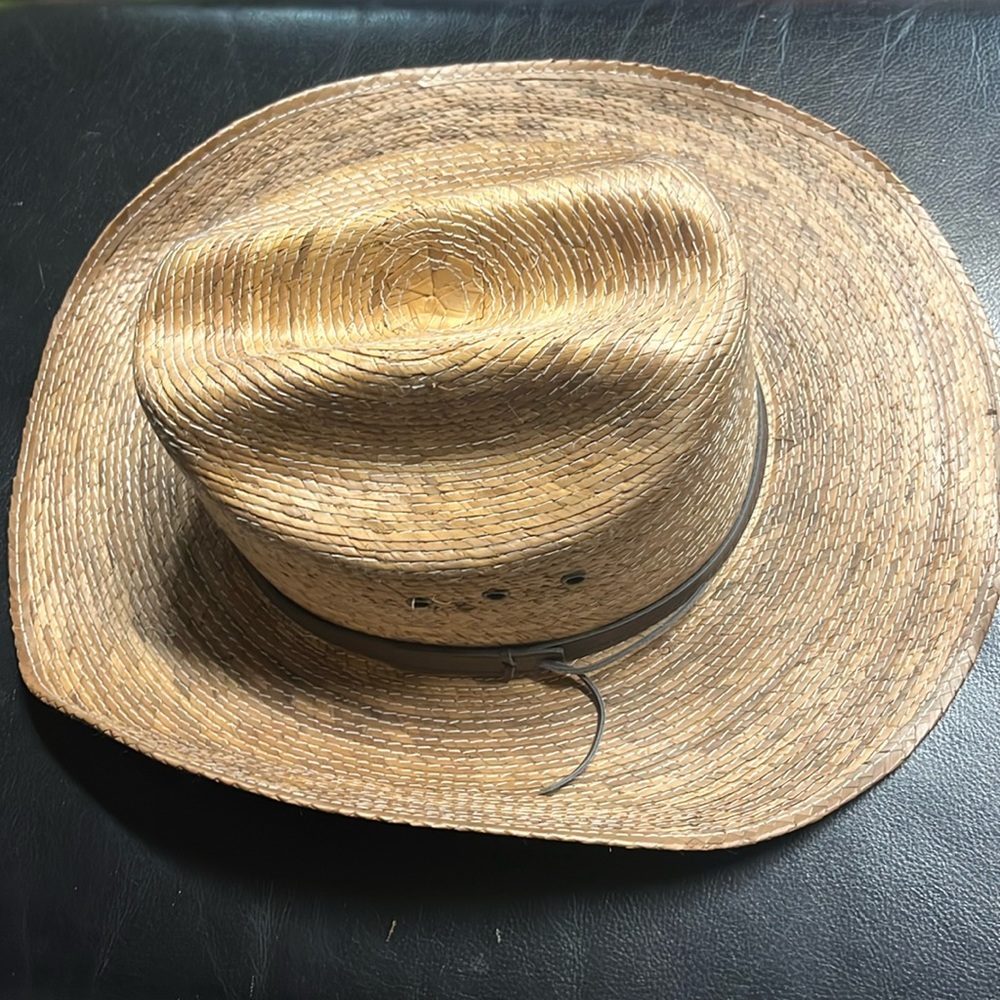 Gold Coast Sunwear Western Straw Hat Men’s OS NWOT. Never worn.